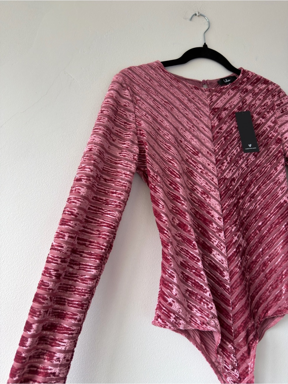 Lulus Mauve Pink Crushed Velvet Long Sleeve Bodysuit Medium NWT - Picture 2 of 6